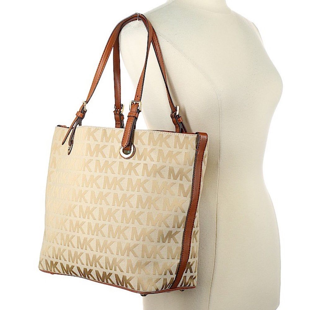 🌸LIKE NEW Large Michael Kors Bag🌸